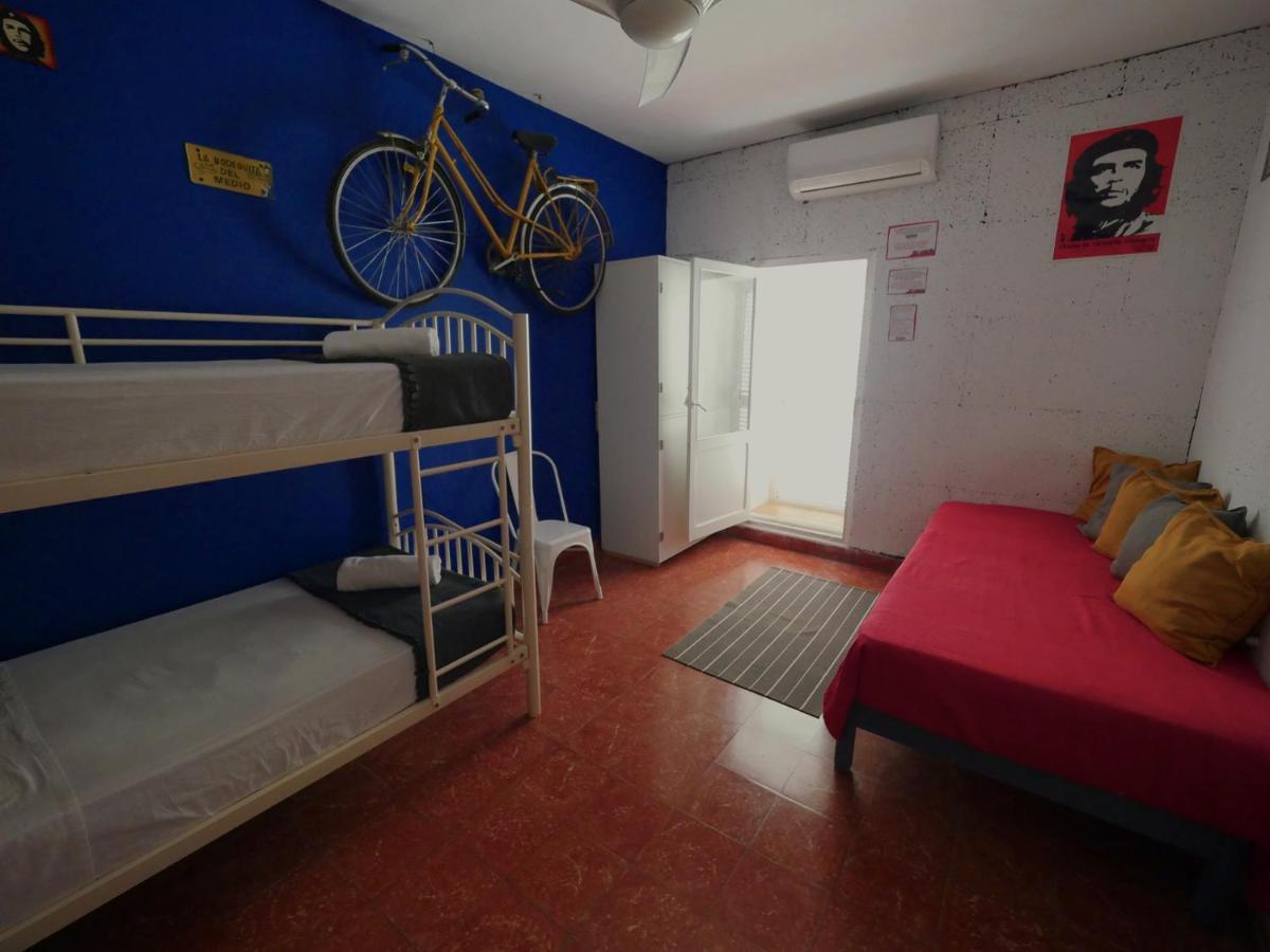 איביזה העיר Hostal Giramundo מראה חיצוני תמונה