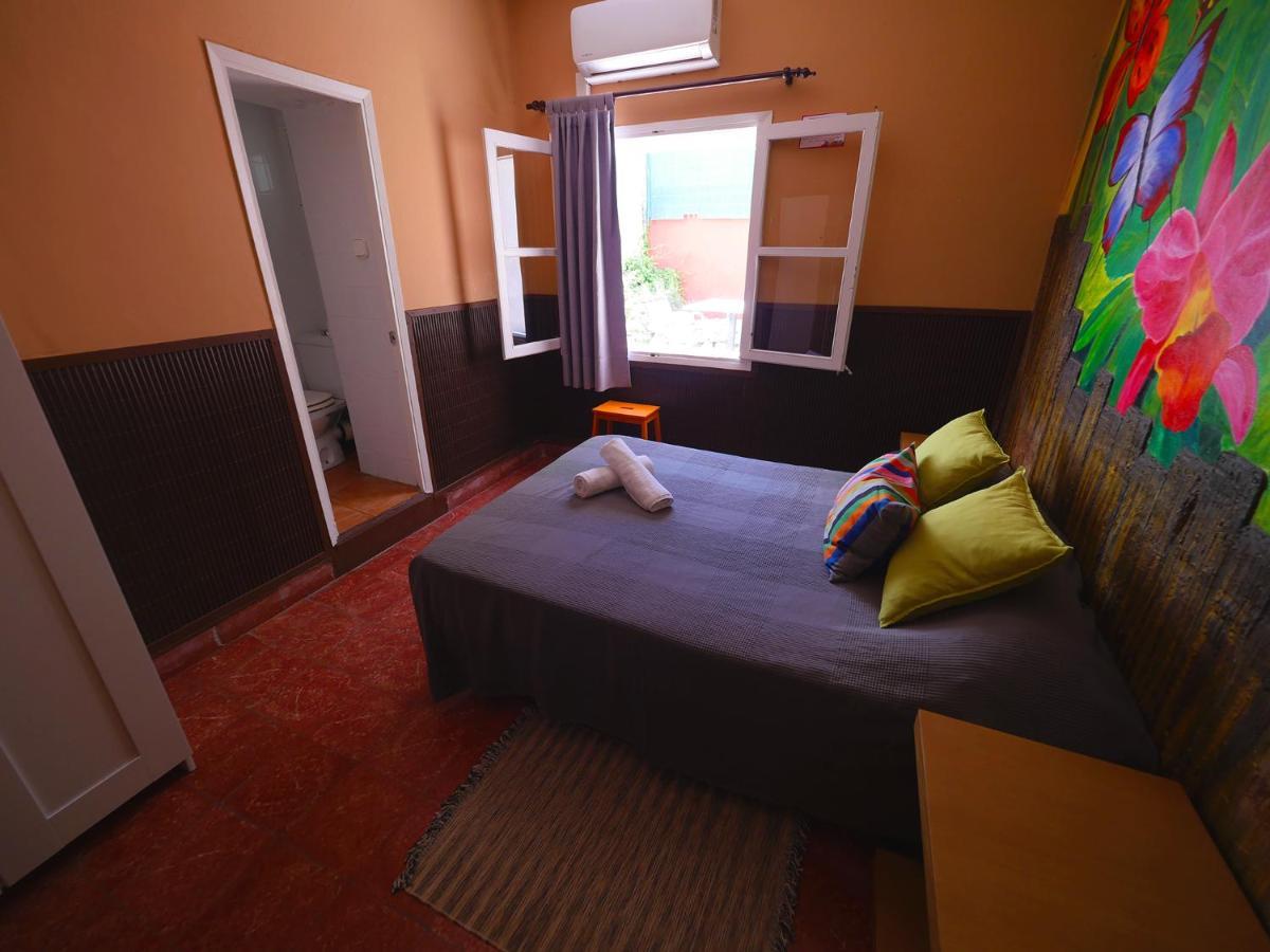 איביזה העיר Hostal Giramundo מראה חיצוני תמונה